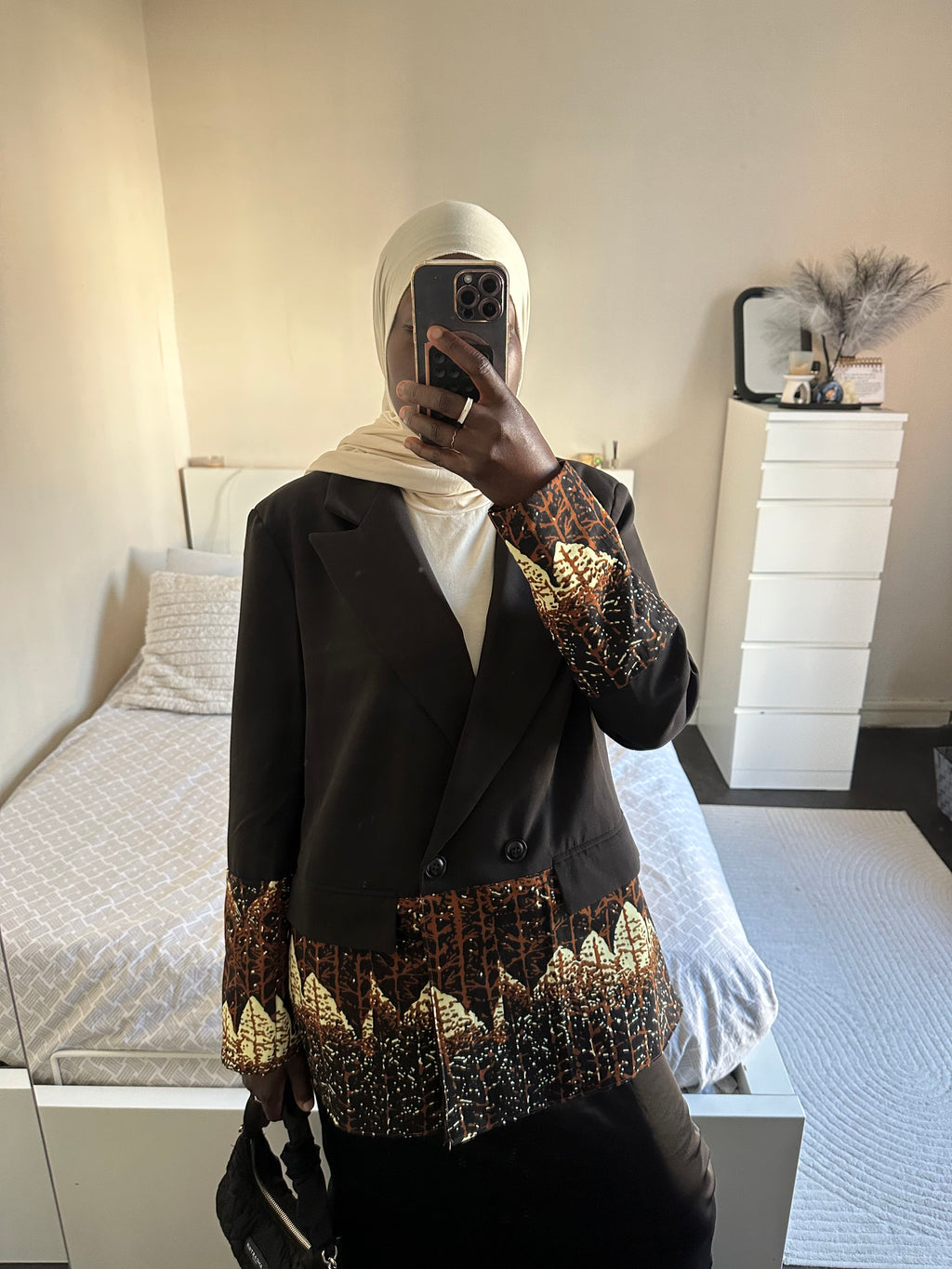 Blazer noir femme avec wax bas – style chic Assawa Couture